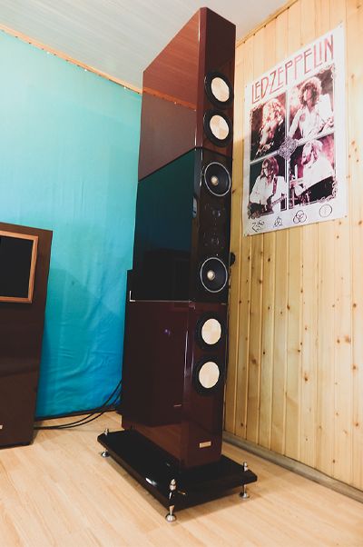Contrast audio Vivaldi Magic. Tower speaker system.